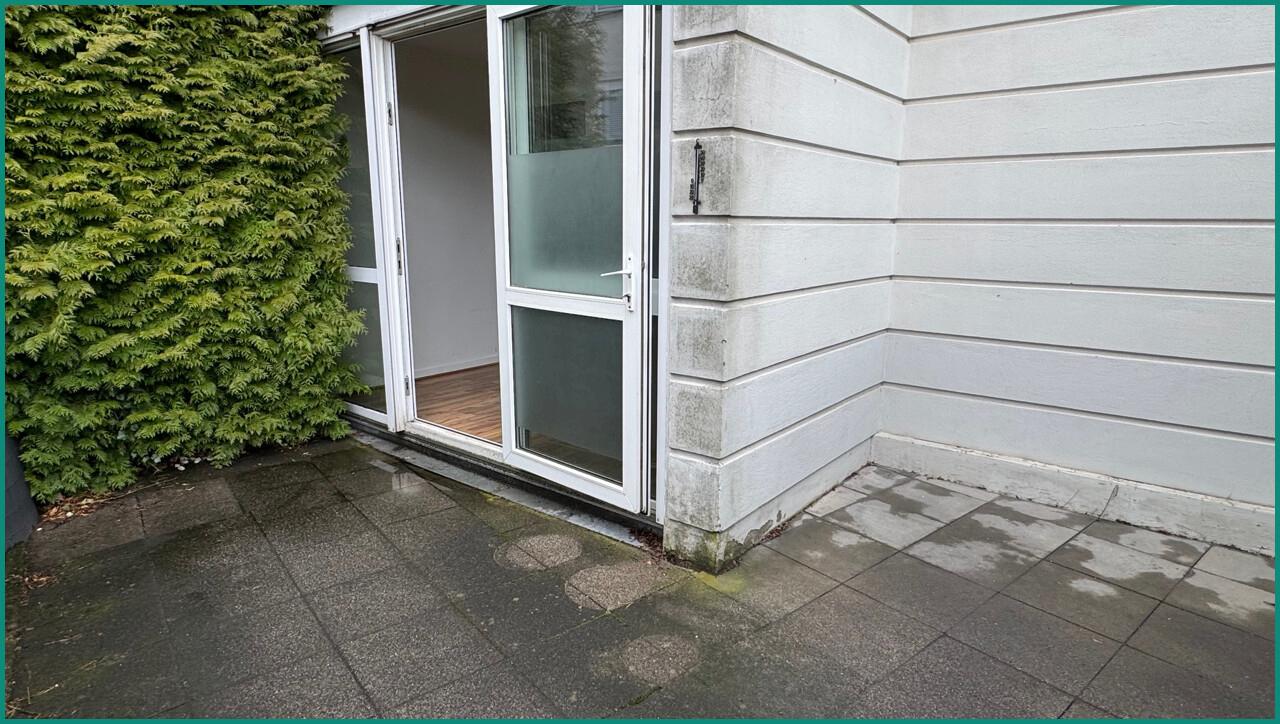 Zugang zu Terrasse der Wohnung im Erdgeschoss
