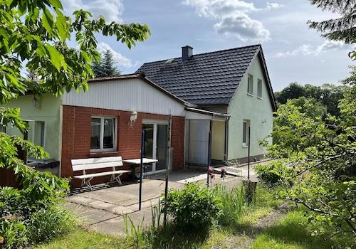 Außenansicht_Haus_Laube