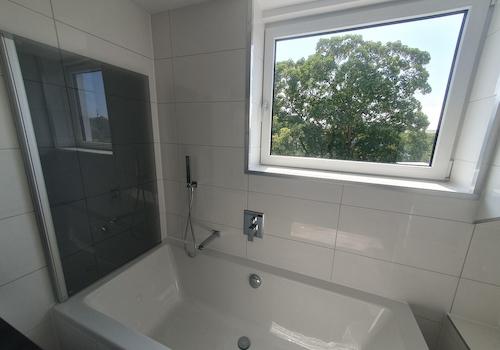 Wohnung Dachg. Bad rechts