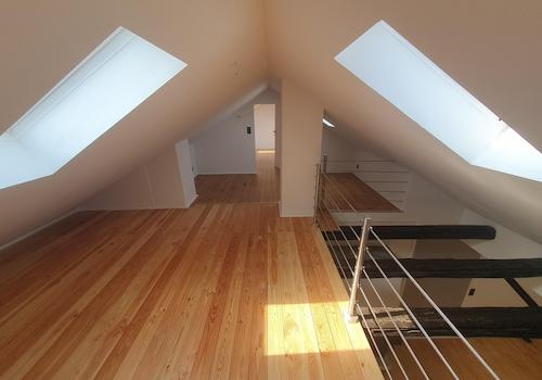 Dachg. rechts Spitzboden