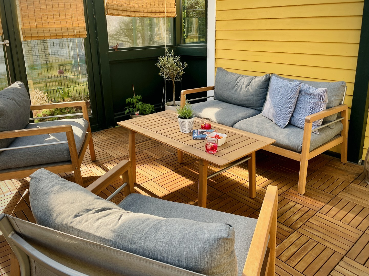 Große Süd-Terrasse (ca. 29 m²)