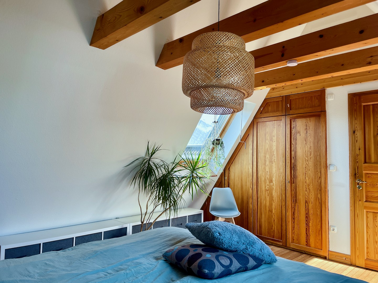 Pitchpine-Boden, Einbauschrank