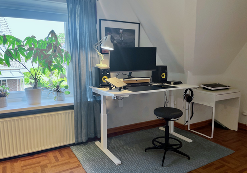 Großzügiges Arbeitszimmer 16m²