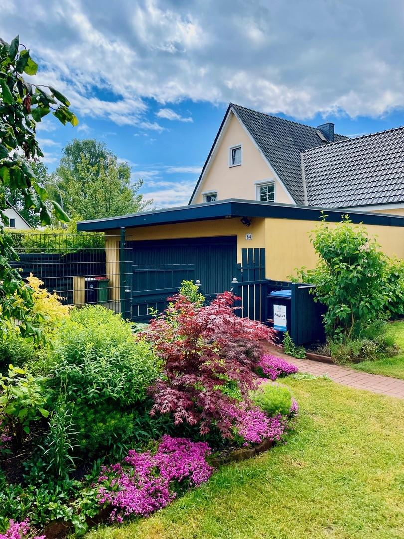 Großzügige Doppelgarage