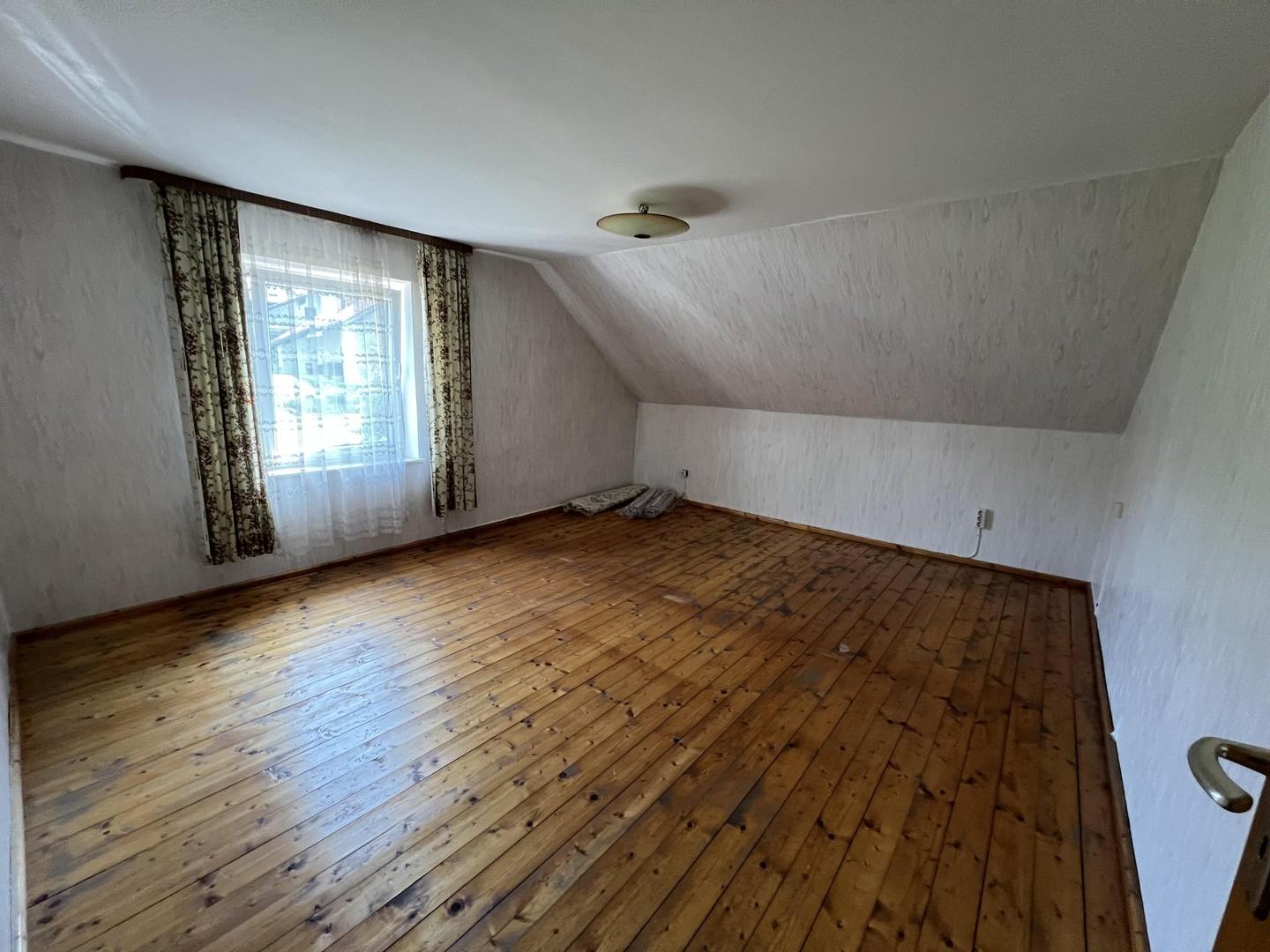 Schlafzimmer DG