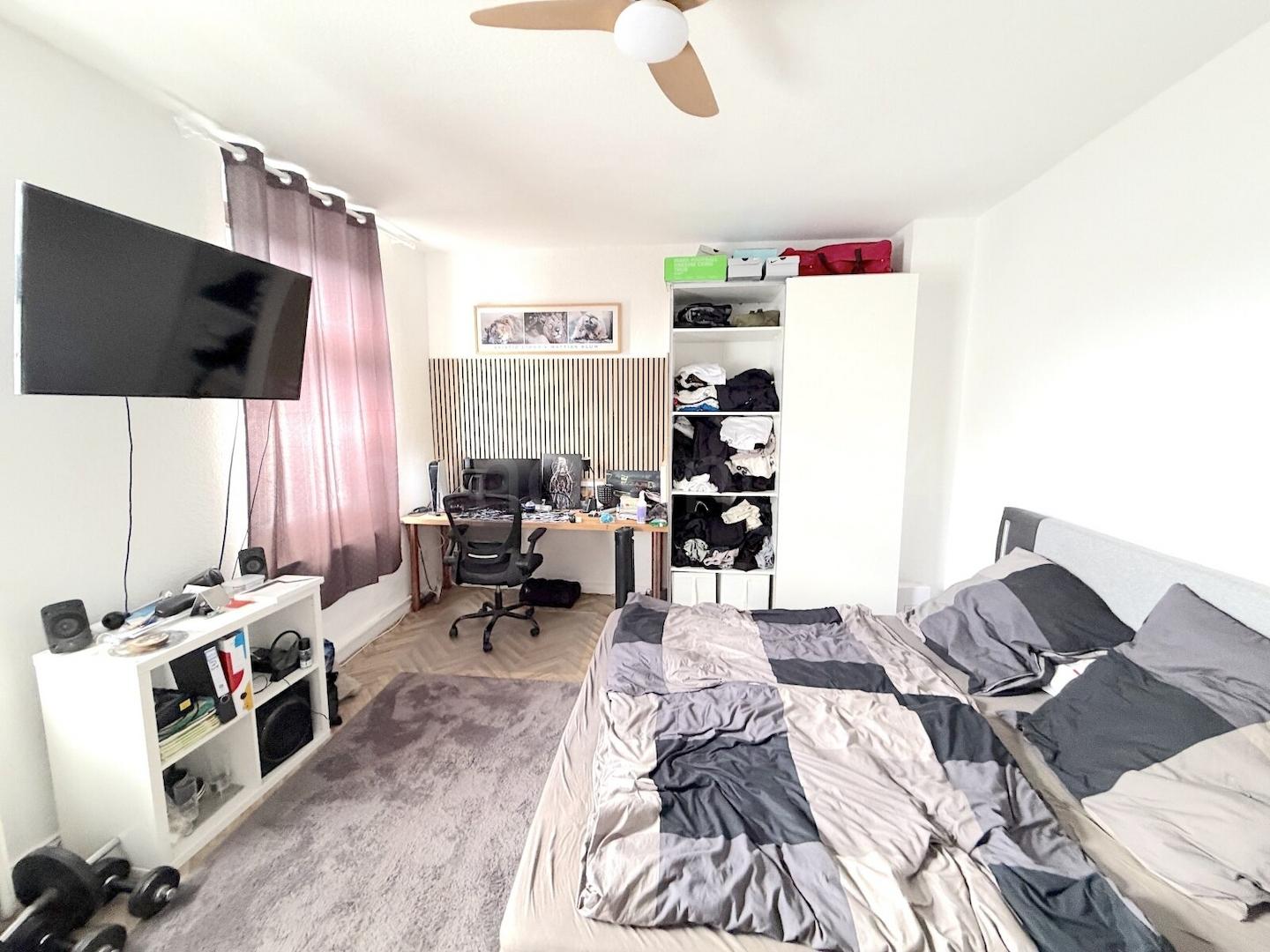 SCHLAFZIMMER