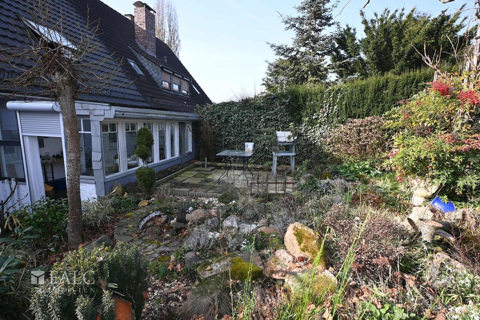 Terrasse + Garten