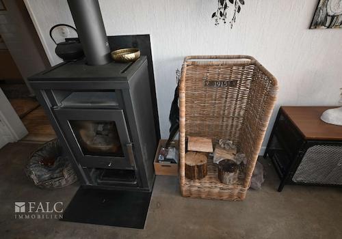 EG-Kamin im Wohnzimmer