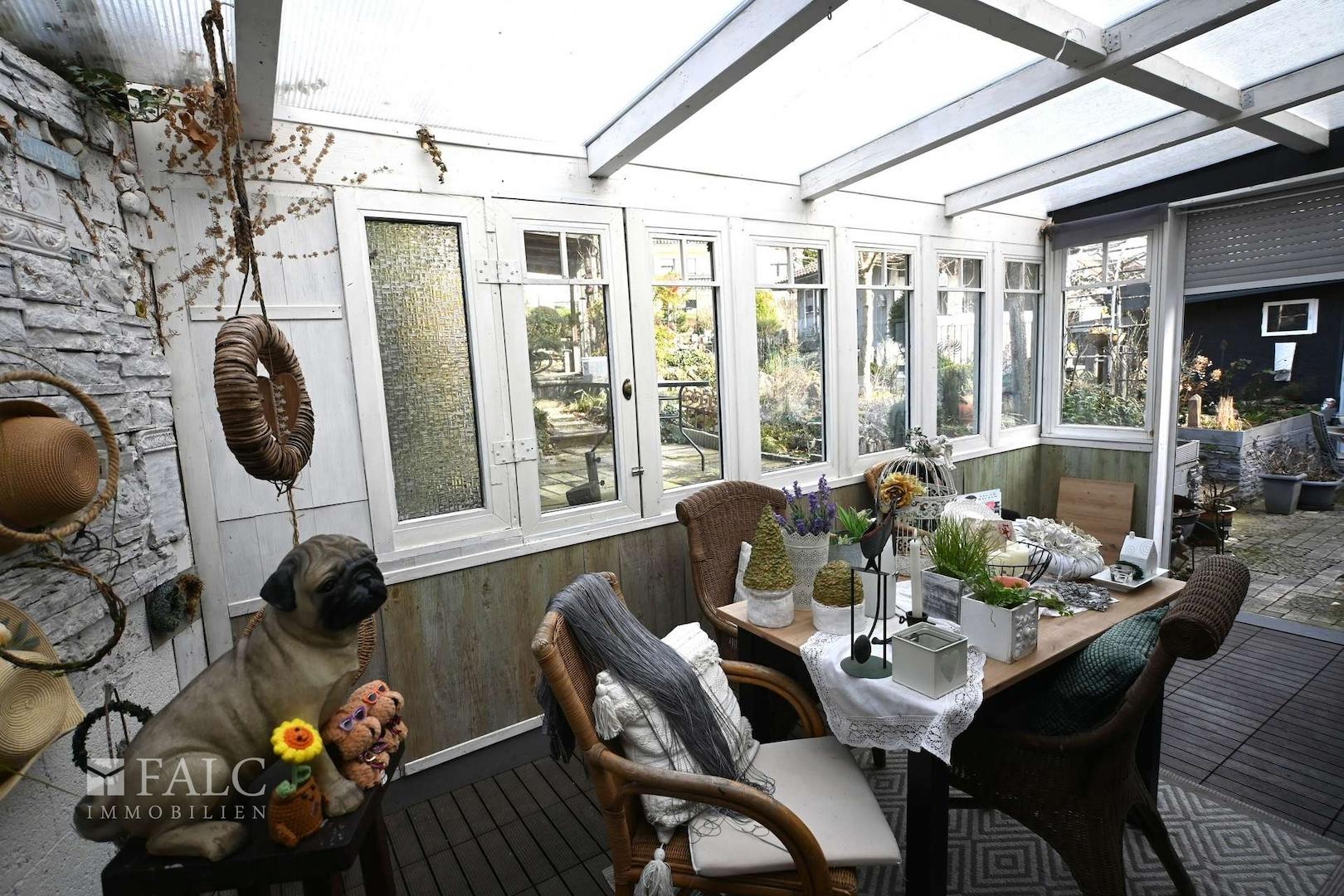 überdachte Terrasse