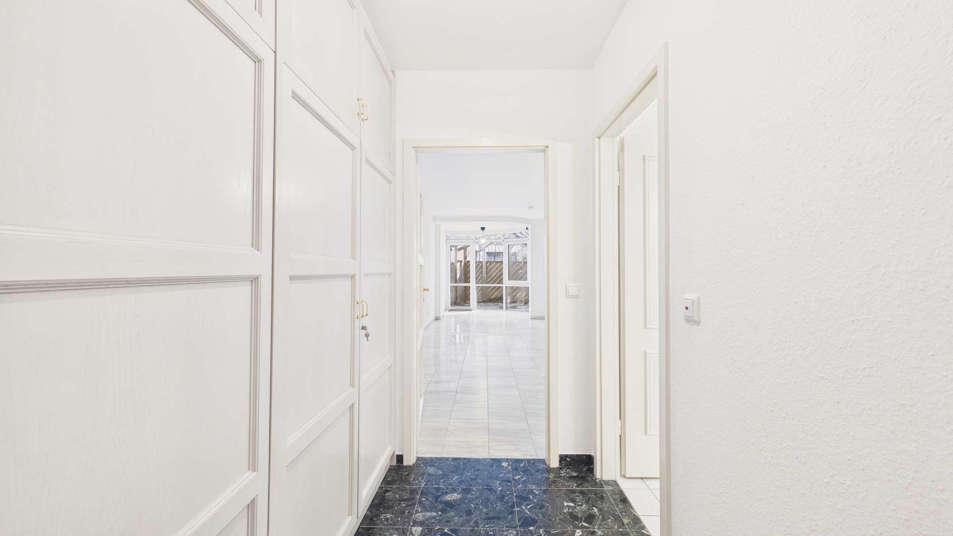 Flur mit Einbauschrank