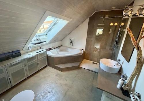 Badezimmer im OG