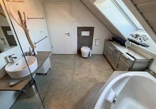 Badezimmer im OG