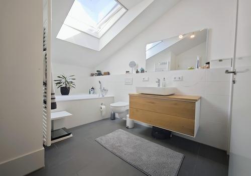Badezimmer 2.OG