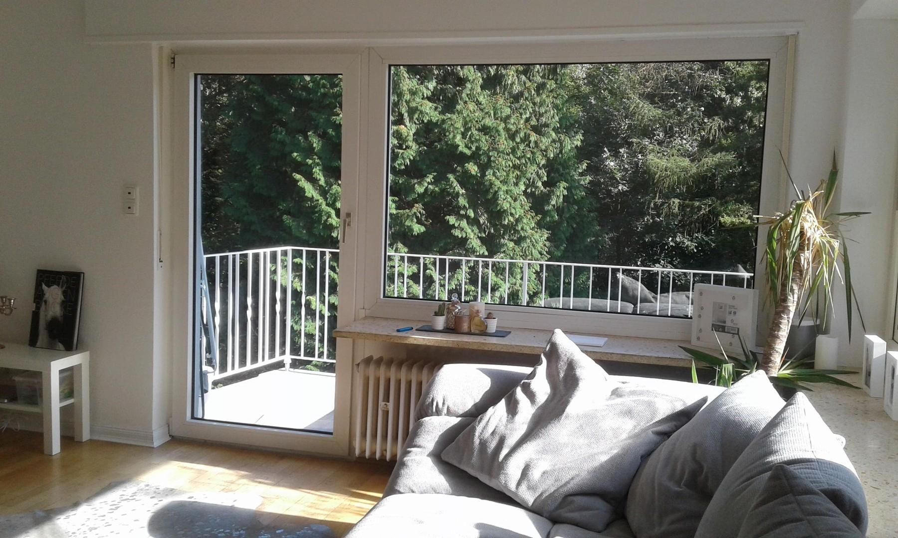 geräumiger Balkon mit Blick