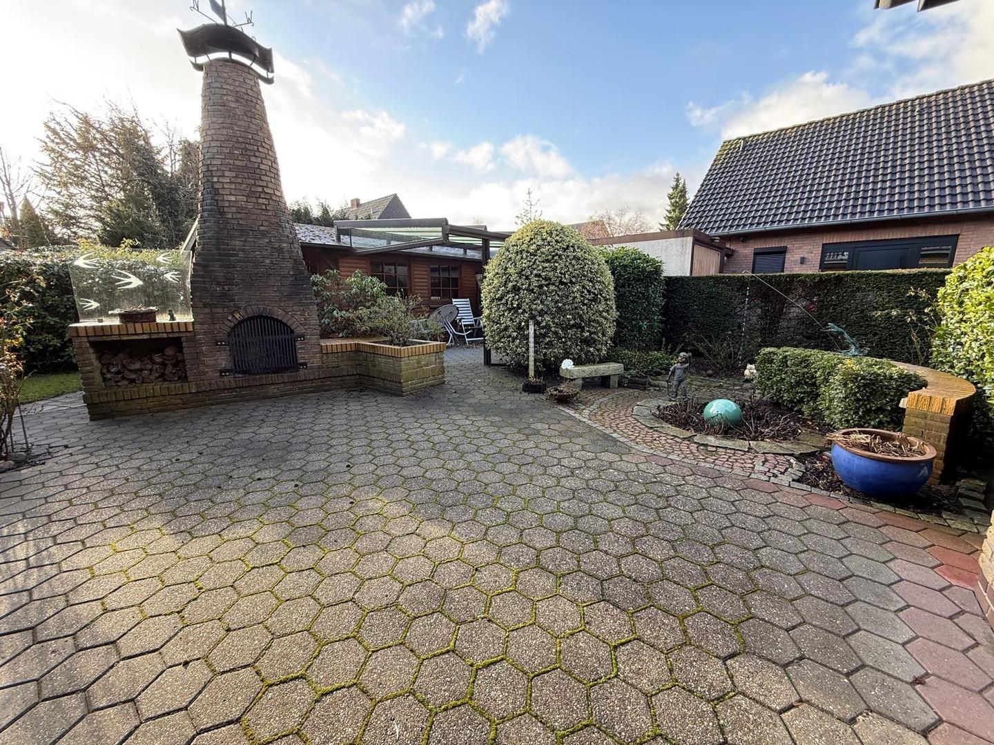 Terrasse / Kamin/ Sommergarten