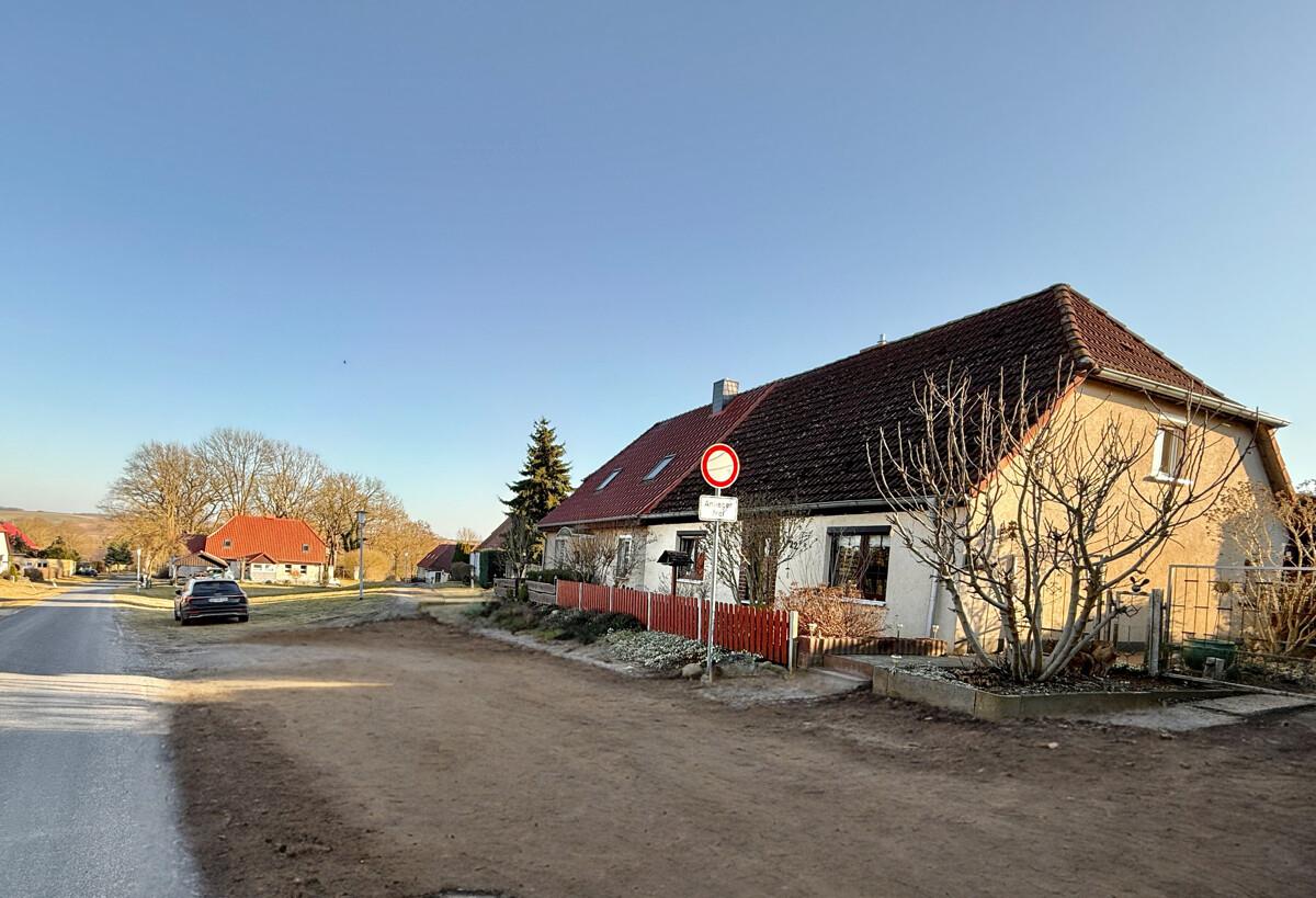 Straßenansicht