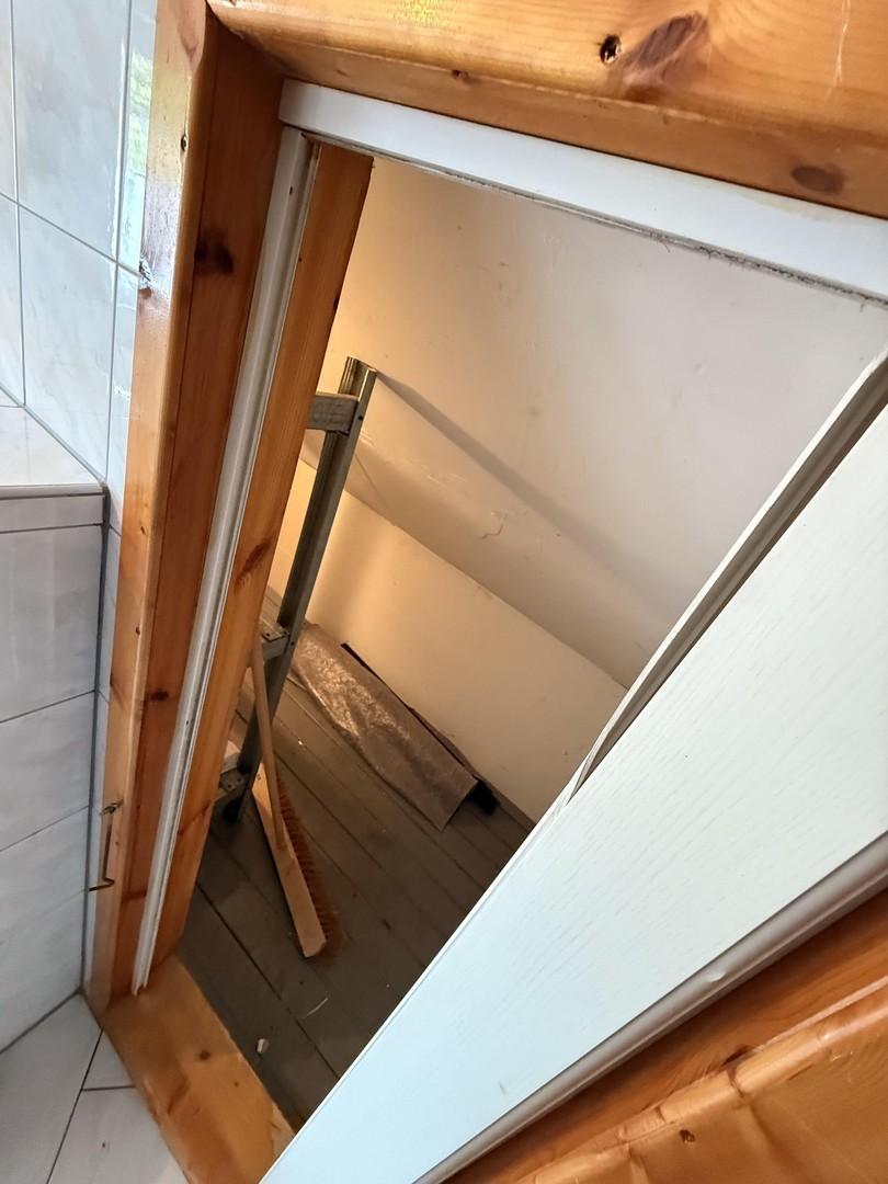 Abstellraum hinter Bad 1