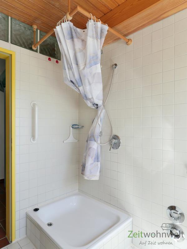 Dusche im Bad