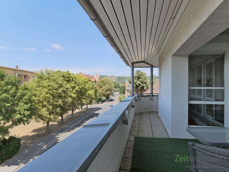 Laubengang am Balkon
