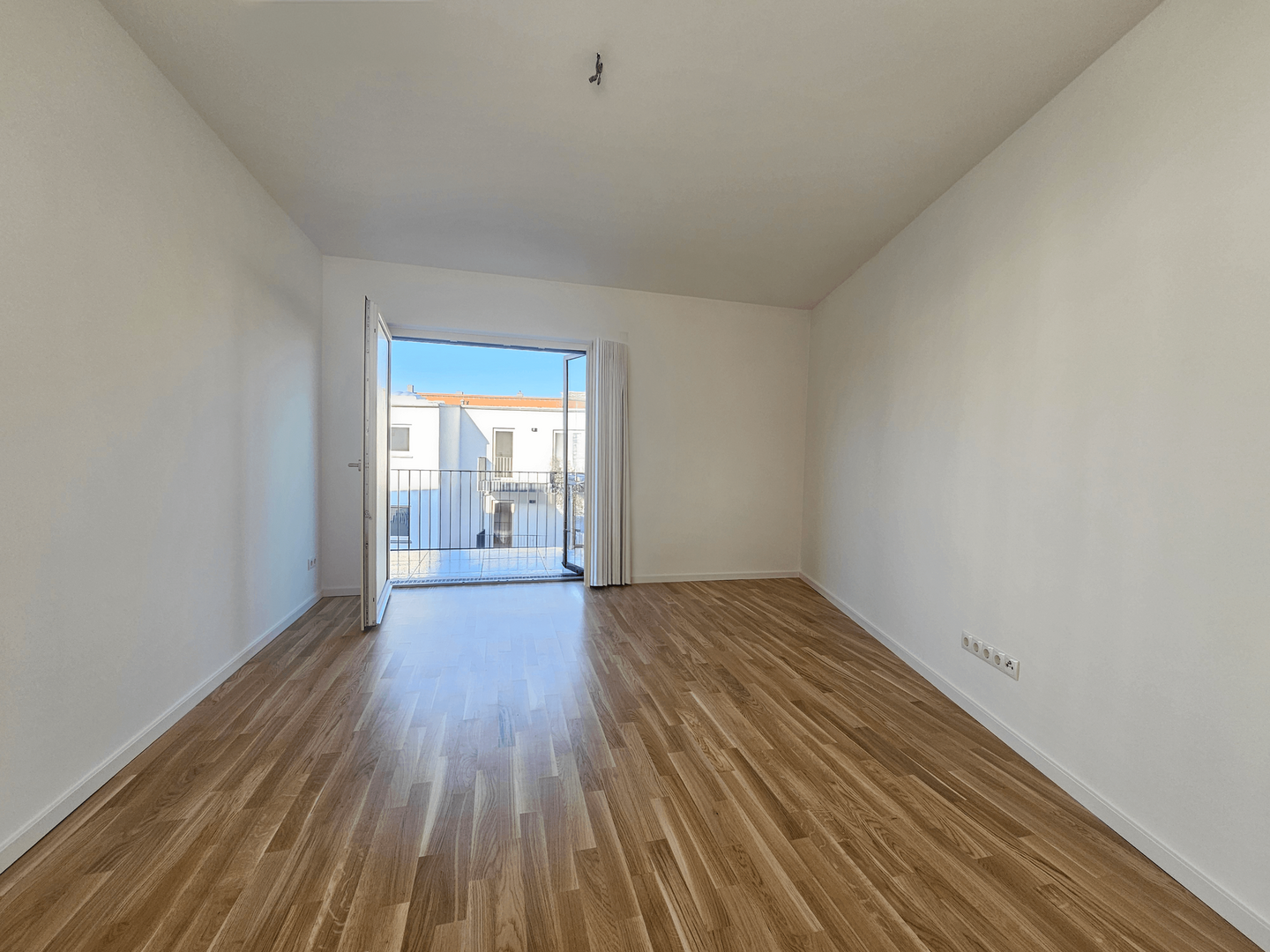 Geräumiges Schlafzimmer