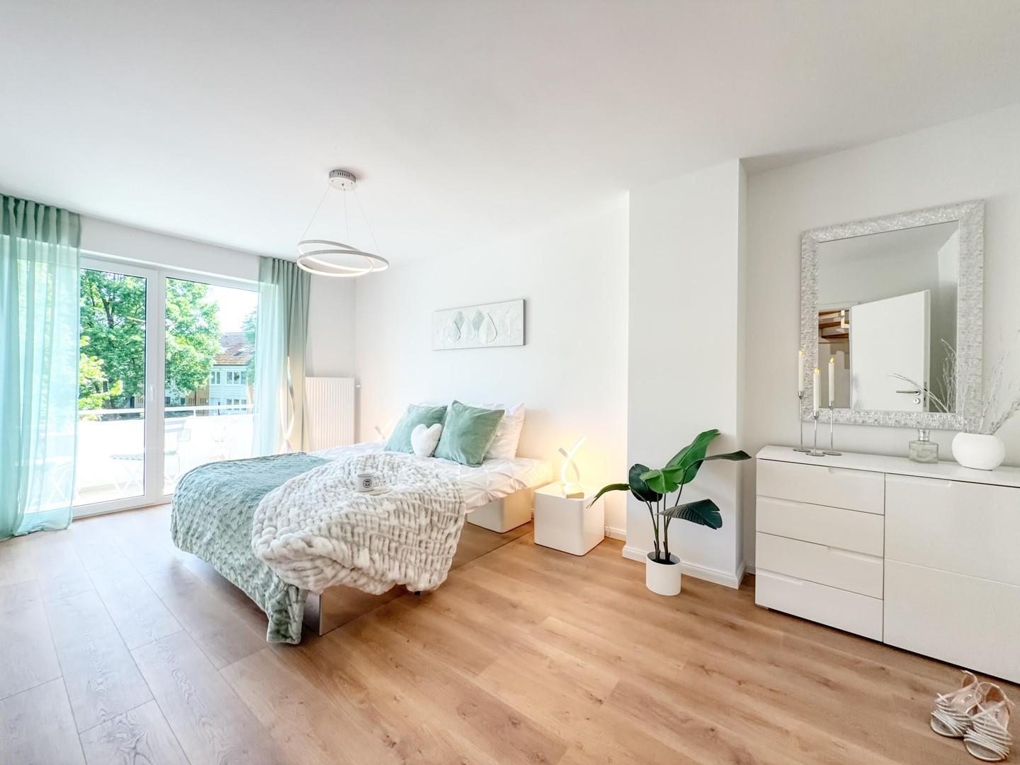 Schlafzimmer mit Loggia