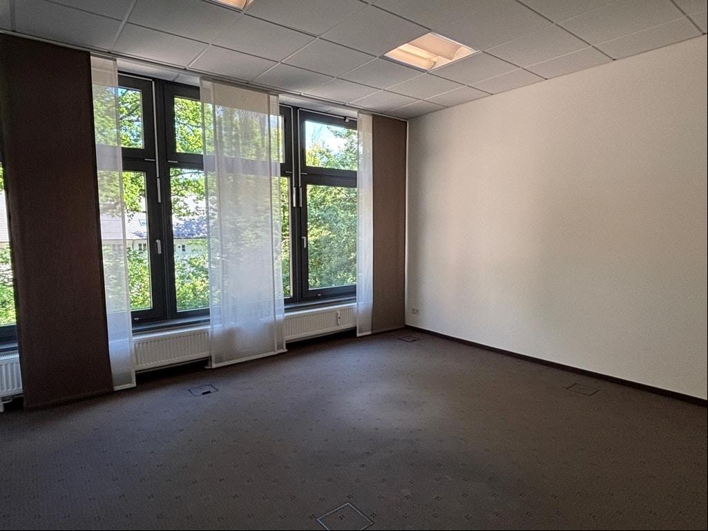 großes Büro