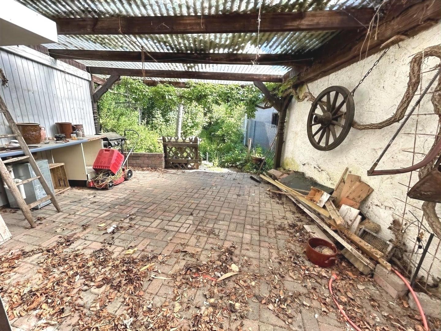 überdachte Terrasse