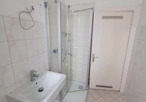Bad mit Dusche