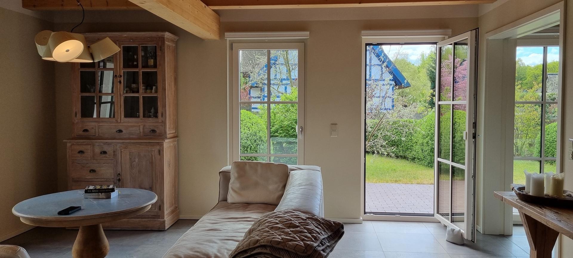 Wohnzimmer Seitenausgang