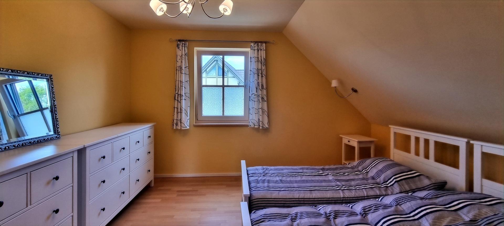 OG weiteres Schlafzimmer