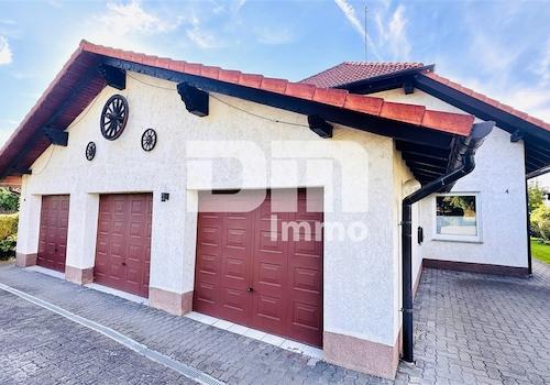 Frontansicht / 3x Garage