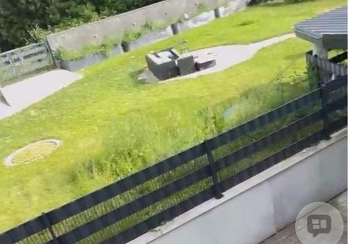 Garten kompl umzäunt
