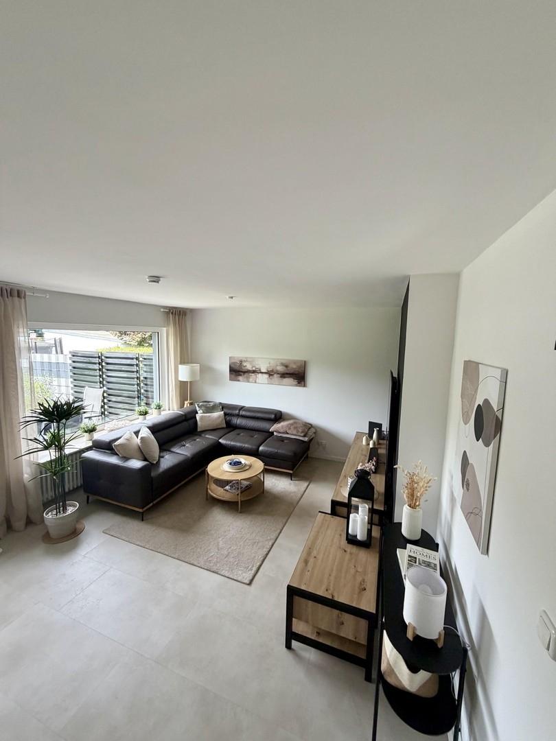 Wohnzimmer hell und modern