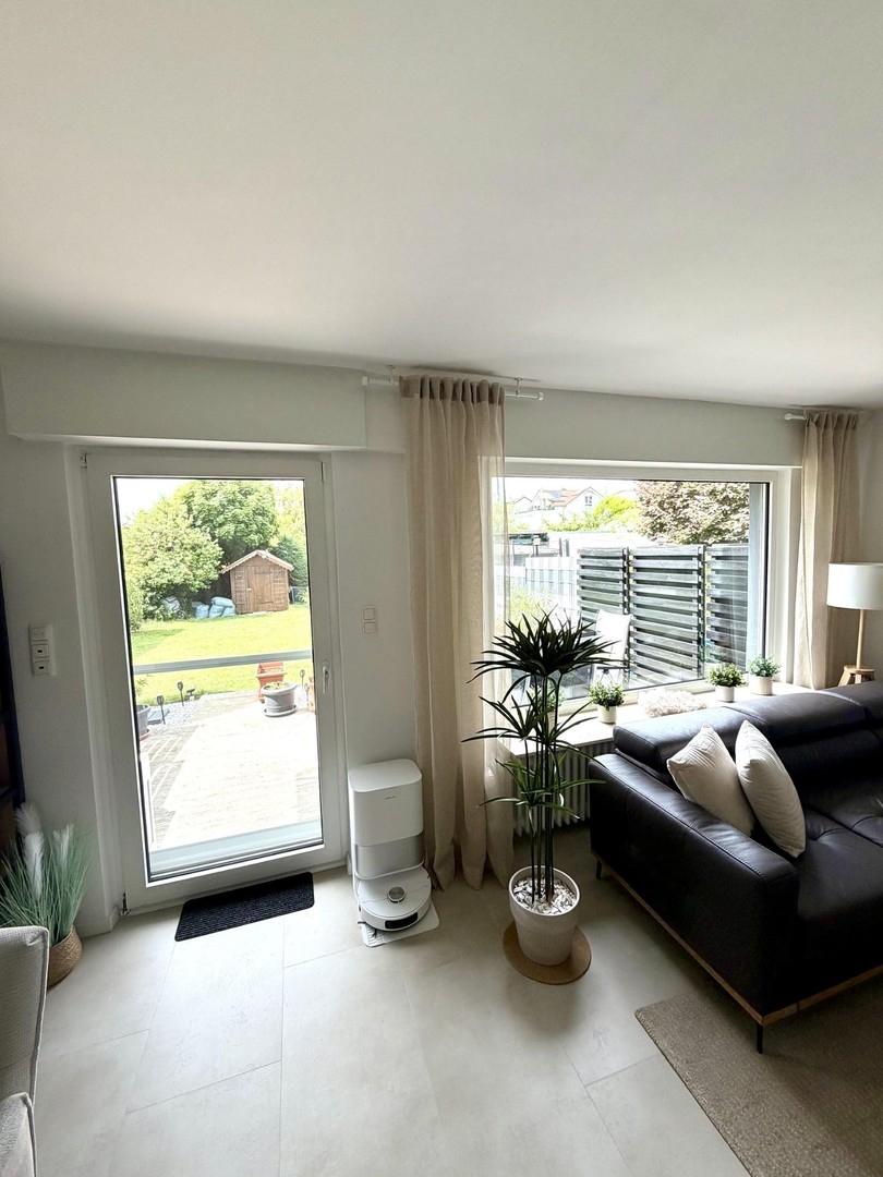 Wohnzimmer Blick auf Terasse