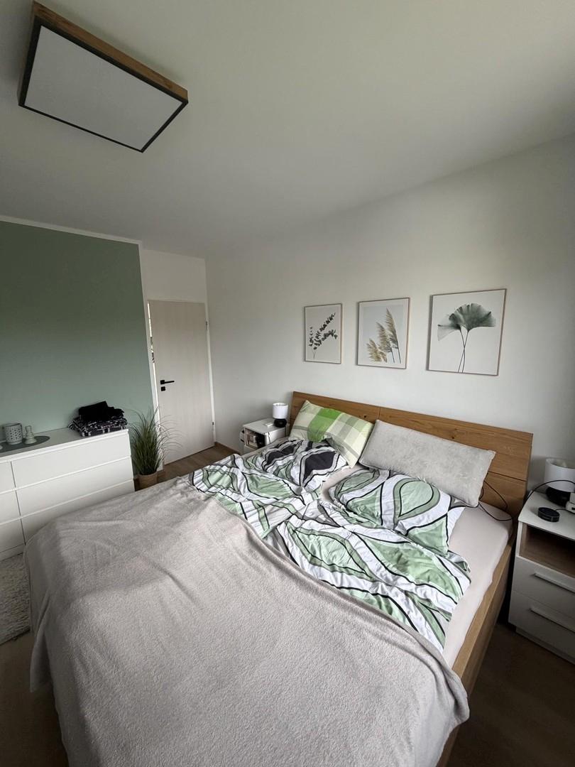 Schlafzimmer (2)