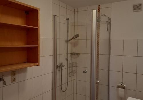 Bad mit Dusche