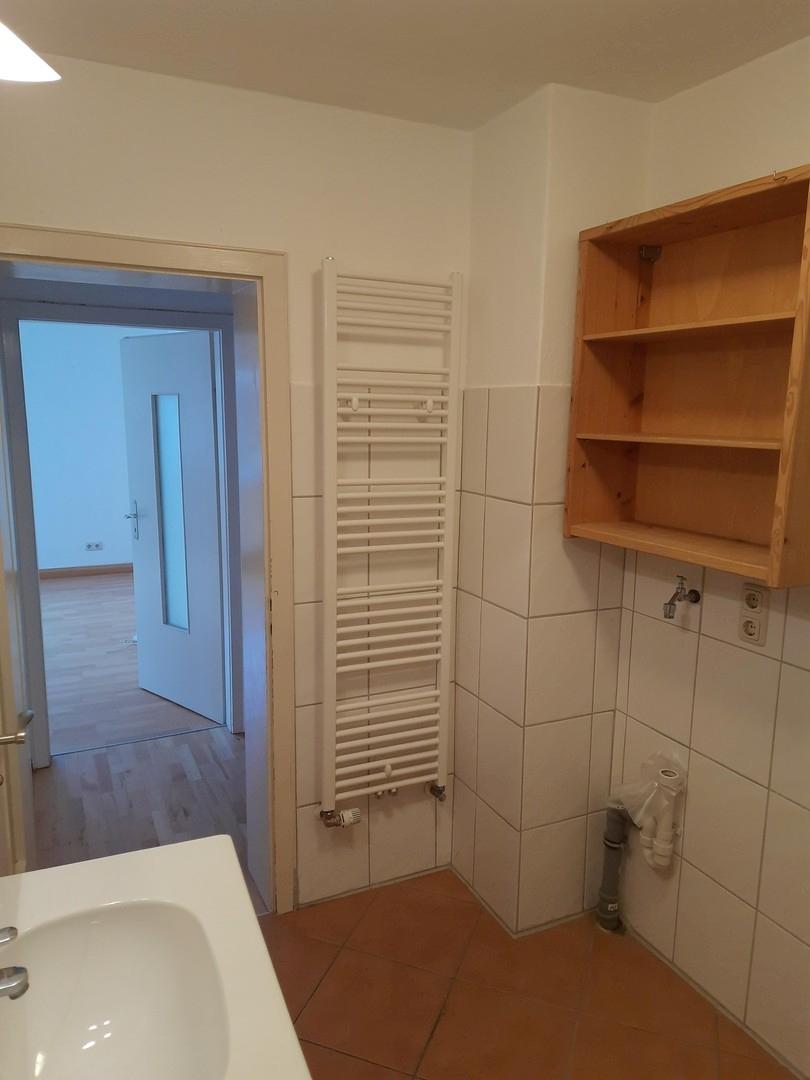Bad mit Heizkörper