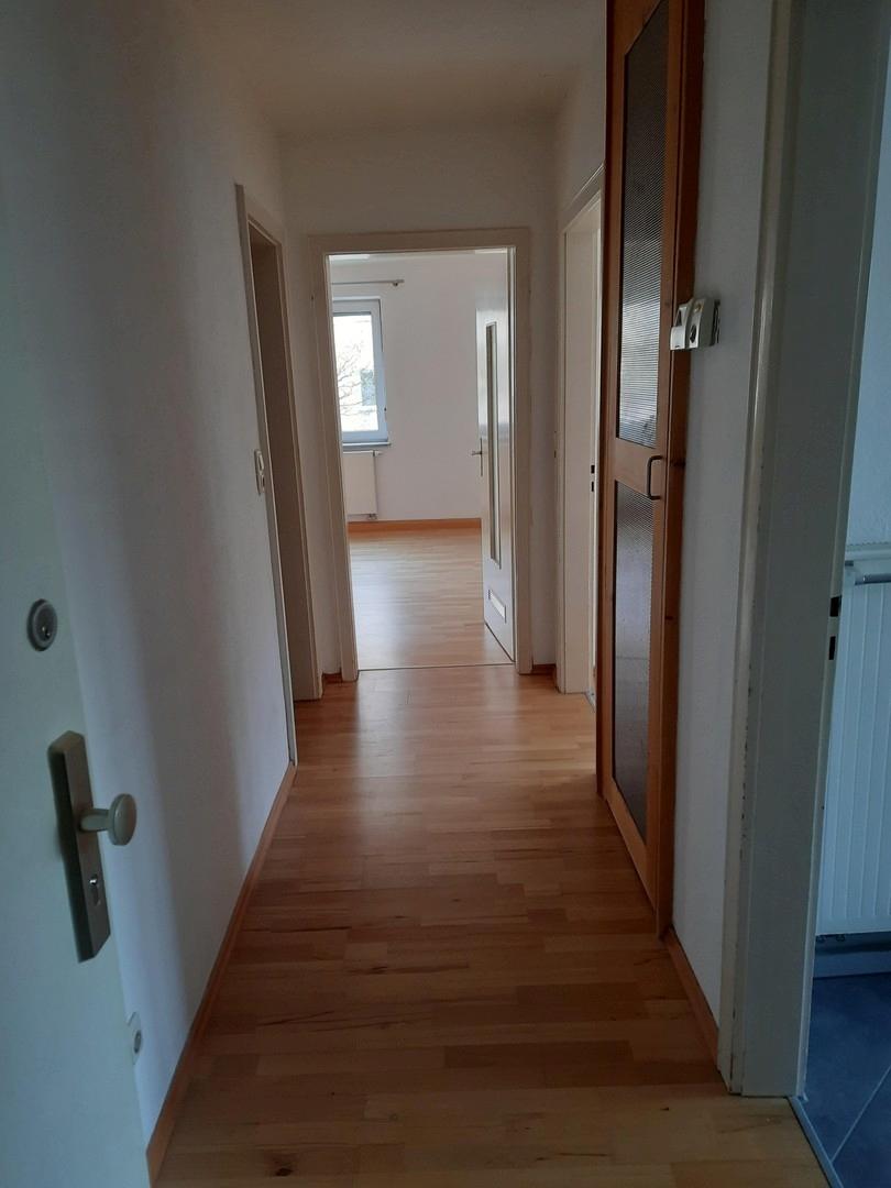 von Haustüre in Flur