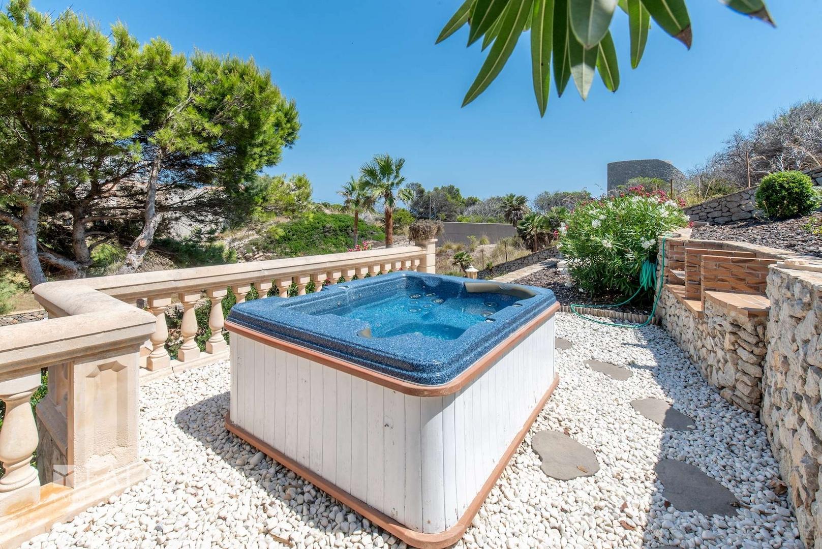 Terrasse mit Pool