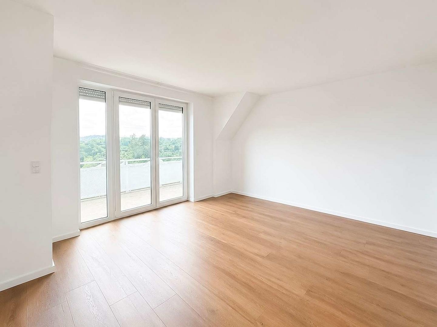 Schlafzimmer mit Südbalkon