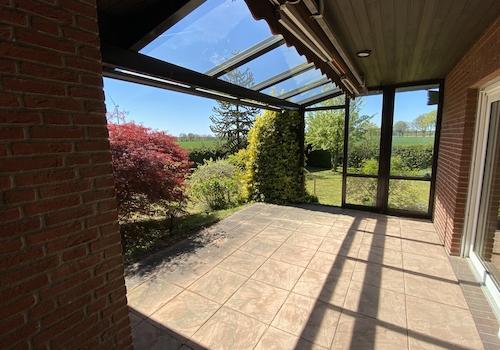 Überdachte Terrasse