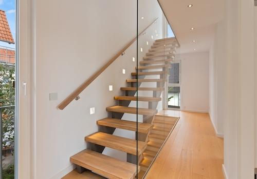 Treppen zum DG