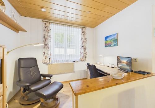 Büro oder Leseecke