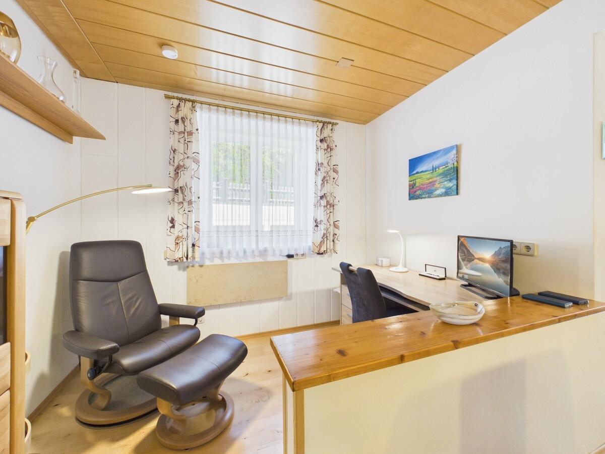 Büro oder Leseecke
