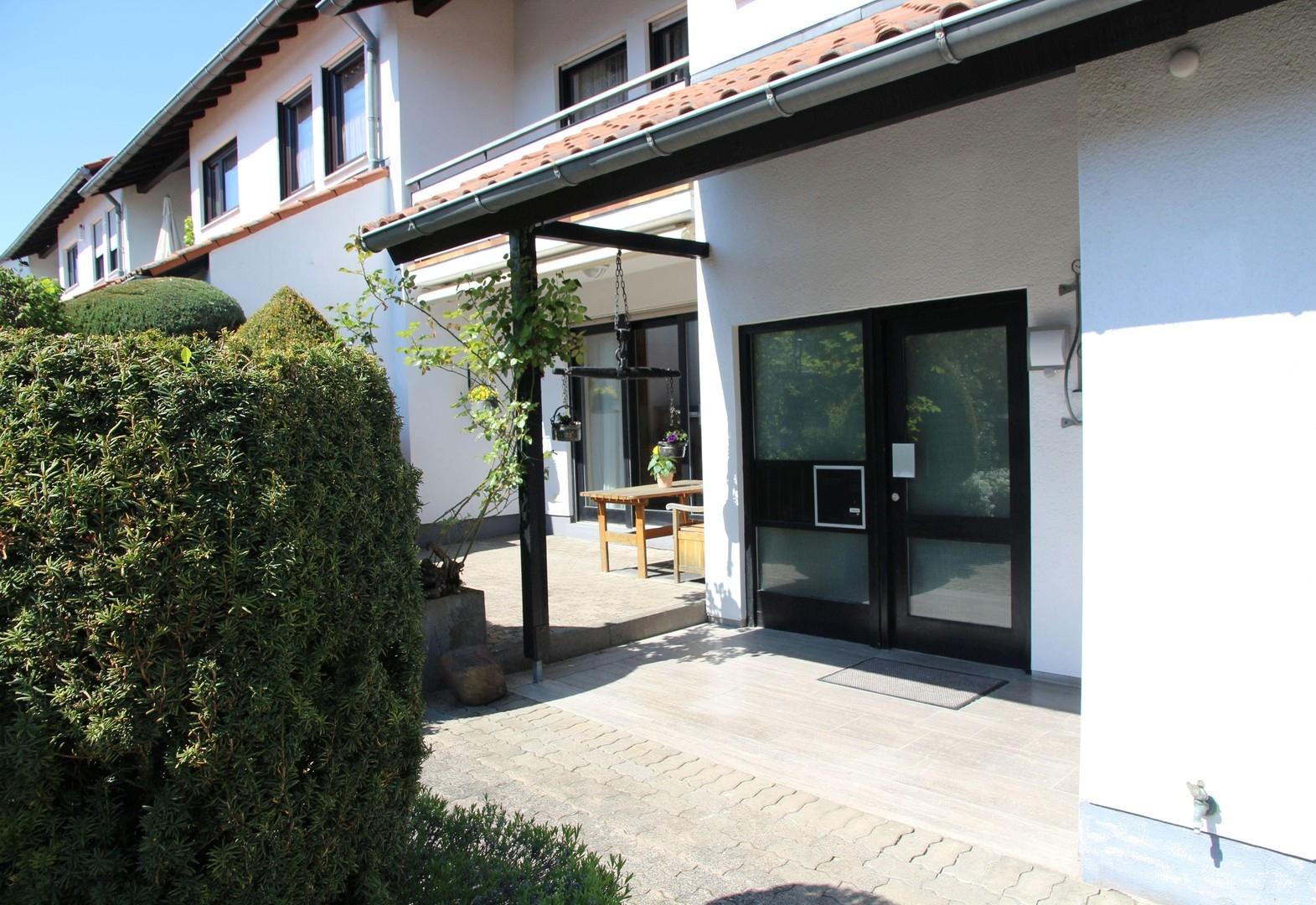 Südansicht Haustüre