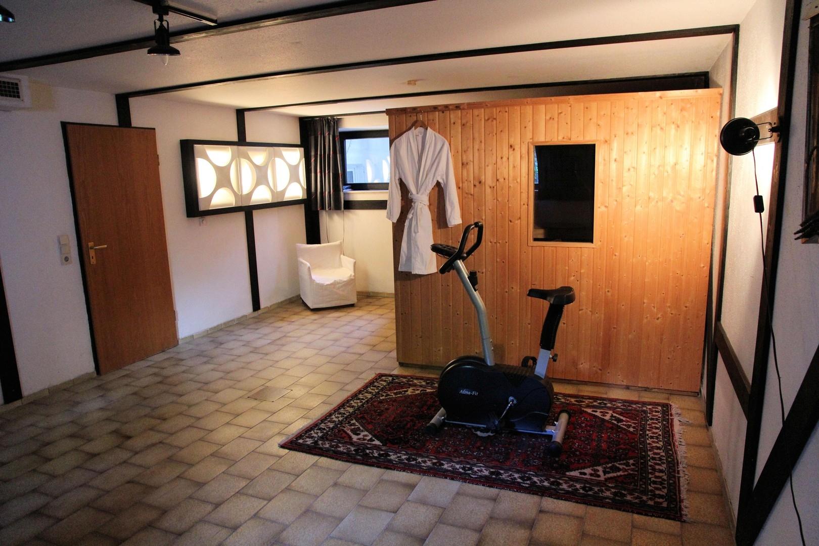 Fitnessraum mit Sauna