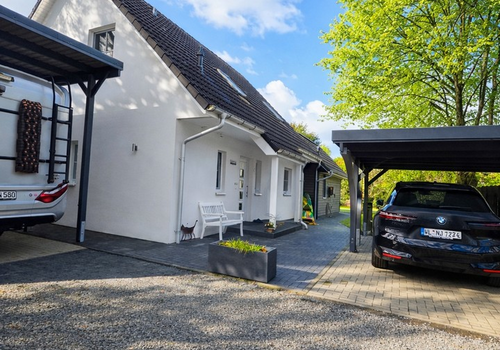 Vorplatz EFH