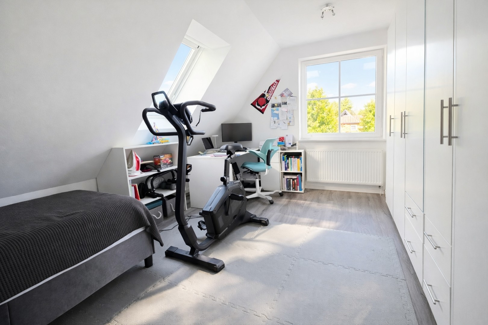 Schlafzimmer/2. Arbeitszimmer 