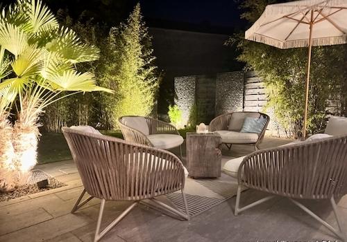Terrasse hinten am Abend