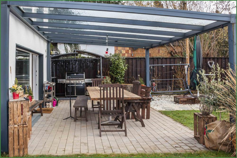 Überdachte Terrasse